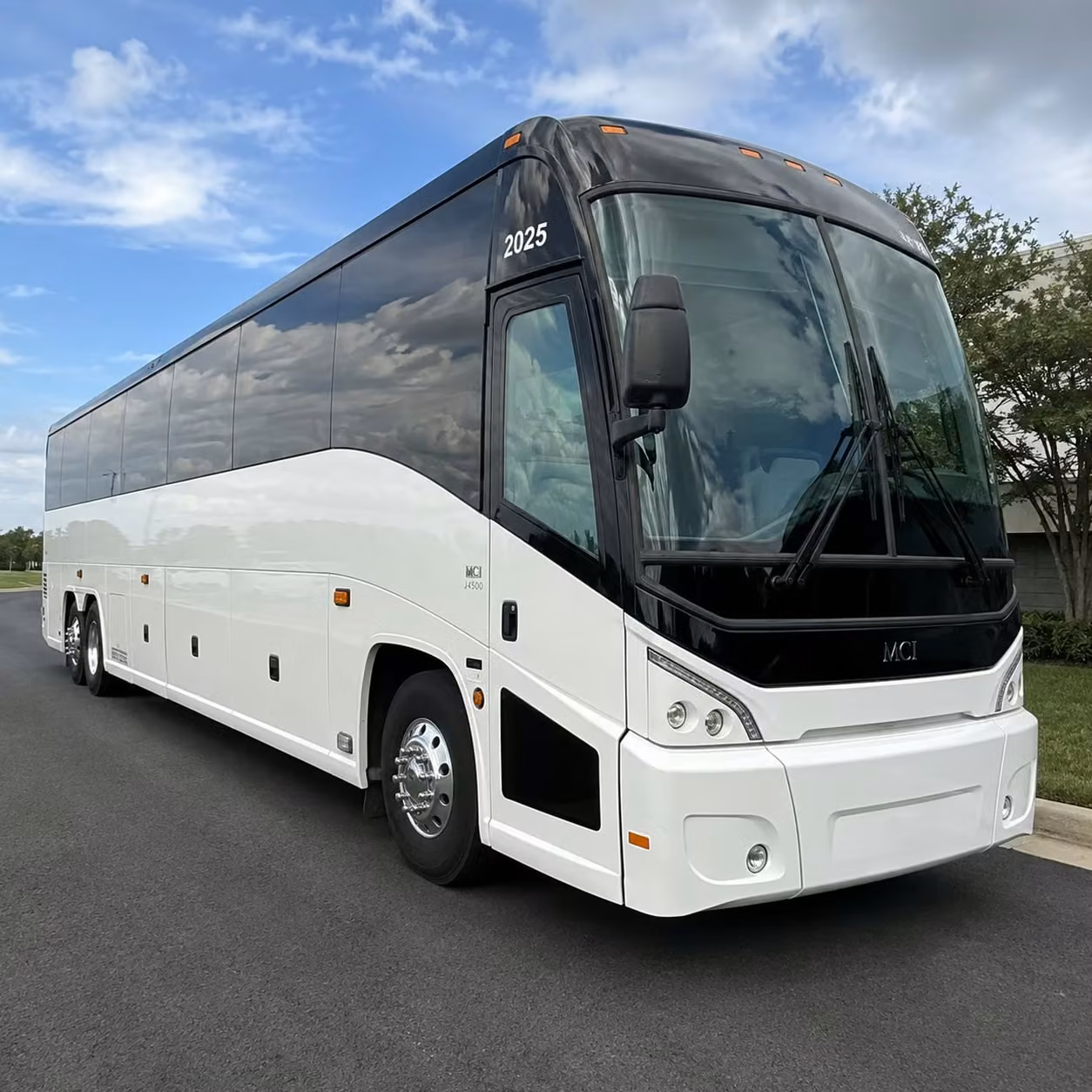 coachbusgreensboro com makes it possible to compare concert bus rentals in greensboro from a full network of providers
